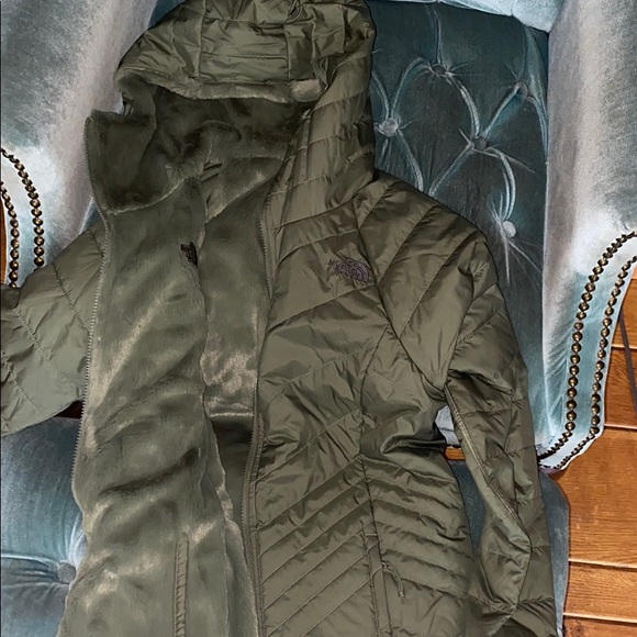 The North Face Jackets & Blazers - puffy/soft inside north face reversible jacket